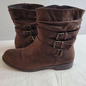 Brown boots size 9